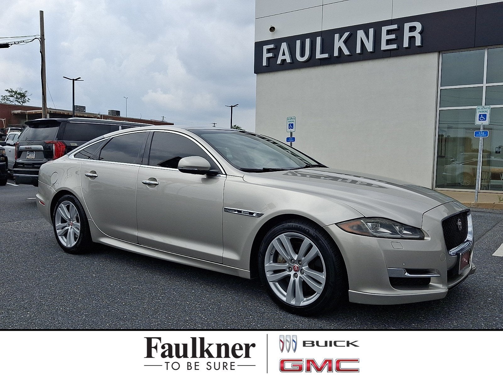 2016 Jaguar XJ