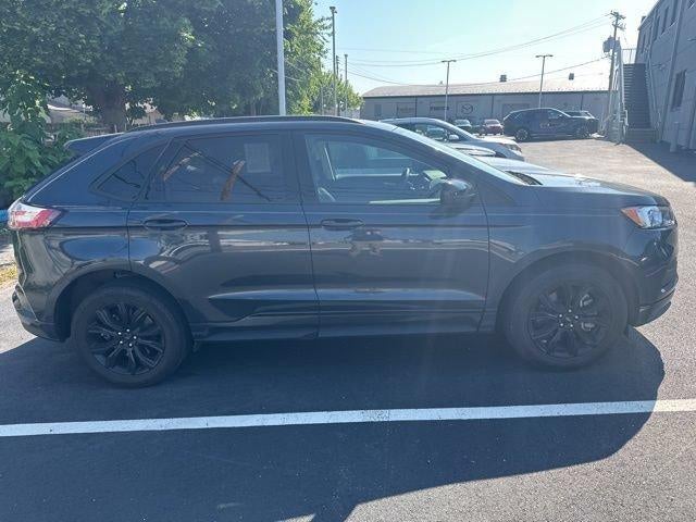 2023 Ford Edge — detail view