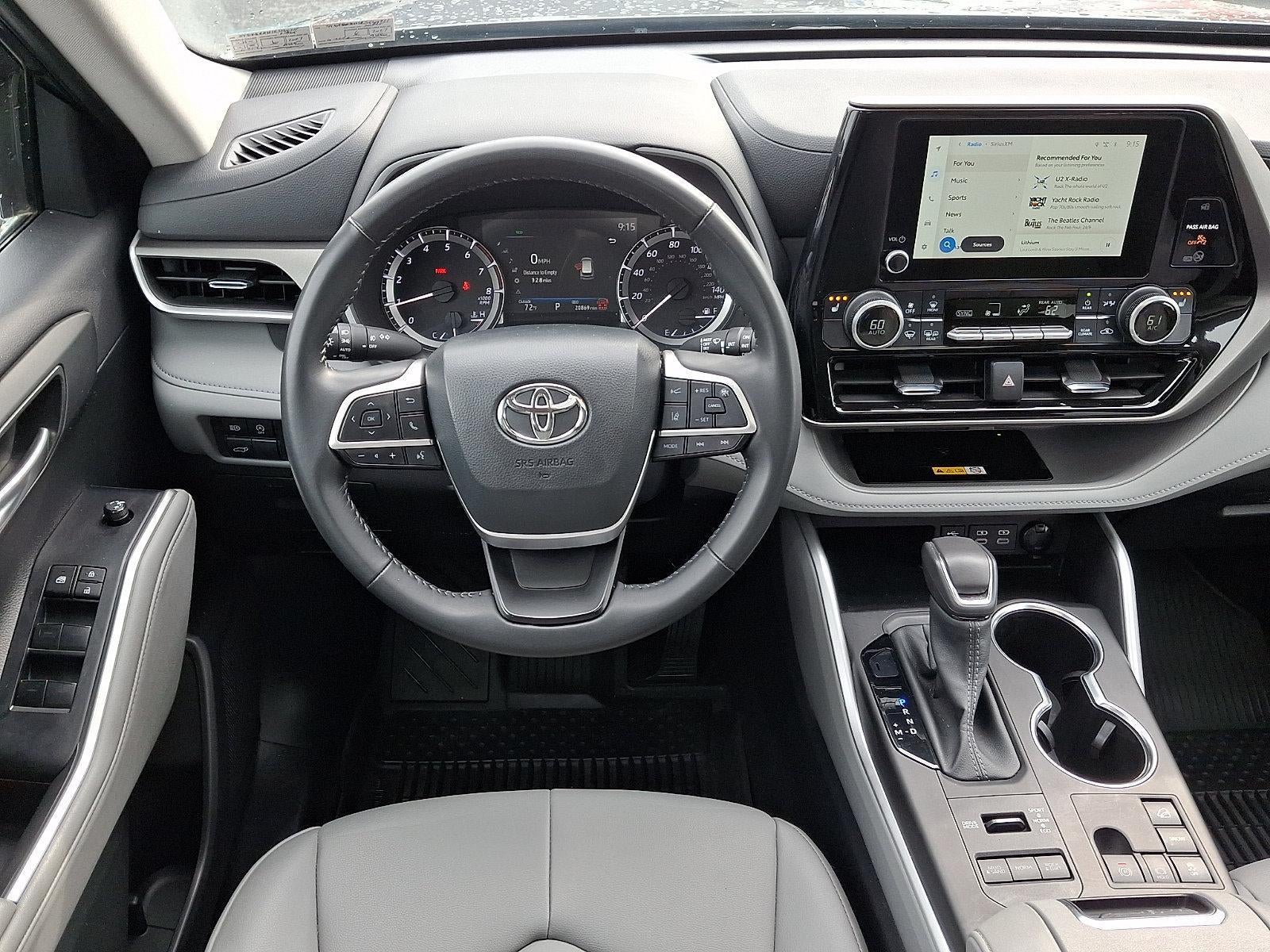 2024 Toyota Highlander — side profile view
