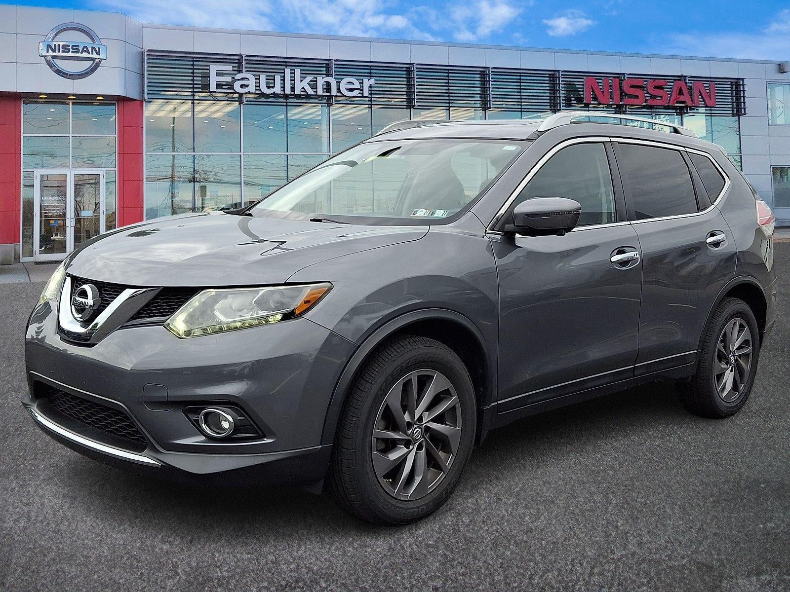 2016 Nissan Rogue — rear three-quarter view