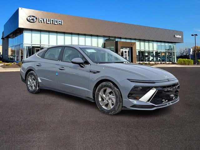 2026 Hyundai SONATA SE in Transmission Blue — front three-quarter view